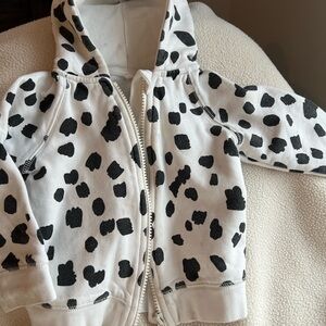 Stella McCartney sweatshirt and pants size 18 months.